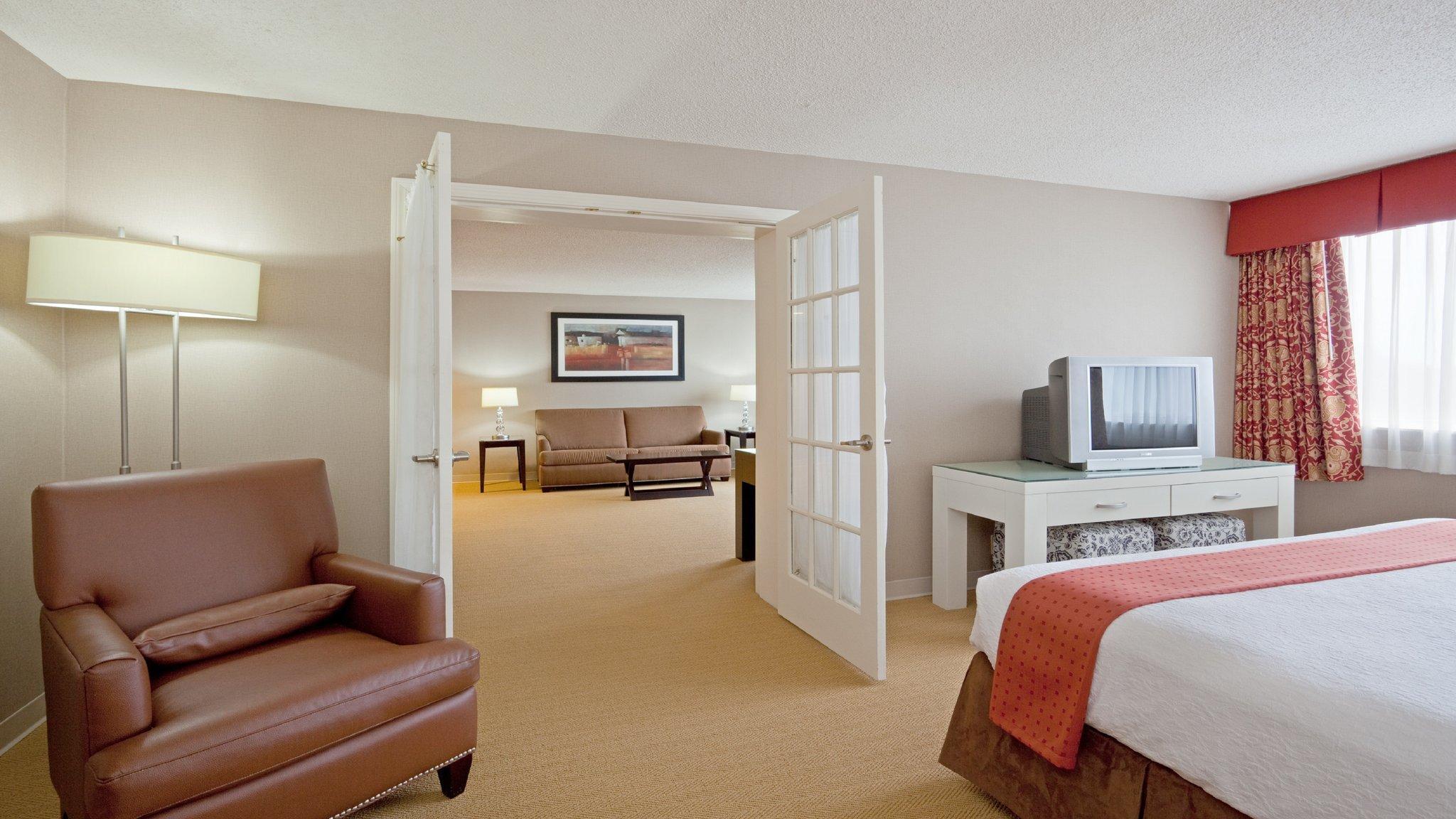 Holiday Inn & Suites Marlborough, An Ihg Hotel Esterno foto